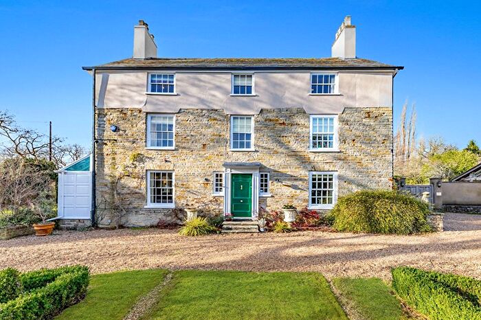 6 Bedroom Country House For Sale In The Old Vicarage, Cleeve Prior, WR11