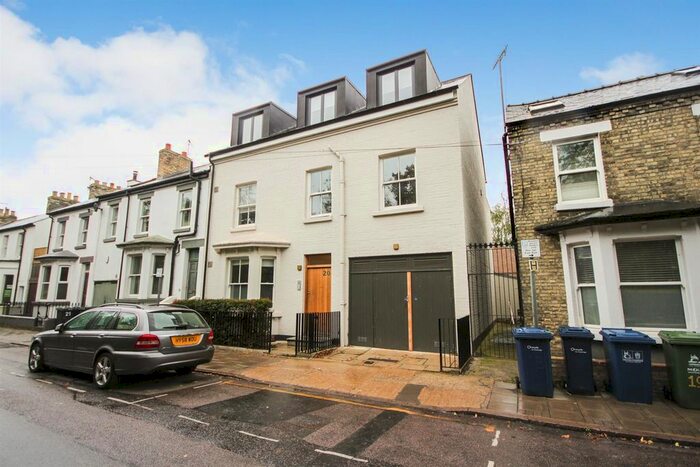2 Bedroom Terraced House To Rent In Devonshire Road, Cambridge, CB1