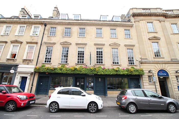 6 Bedroom Flat To Rent In Westgate Buildings, City Centre (), WB11F