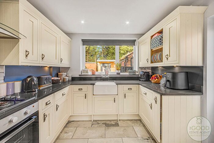 4 Bedroom Semi-detached House For Sale In Marlow Drive, Handforth, SK9