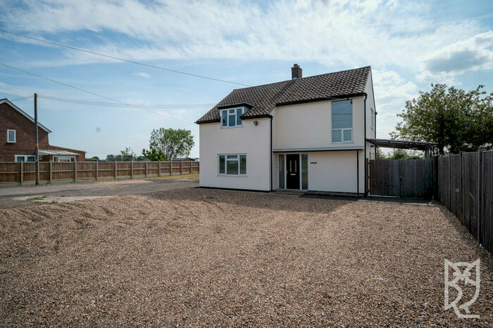 3 Bedroom Detached House For Sale In Clacton Road, Horsley Cross, Manningtree, Essex, CO11