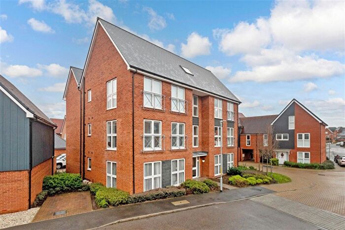 2 Bedroom Flat For Sale In Viking Road, Rochester, Kent, ME1