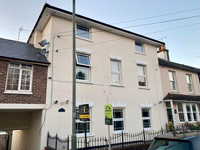 2 Bedroom Apartment To Rent In Somerset Road, Redhill, RH1