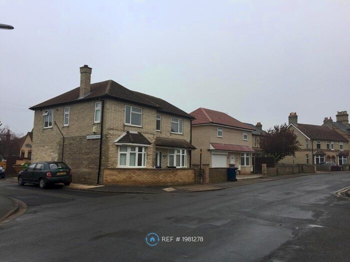 2 Bedroom Flat To Rent In Hodson's Drive, Huntingdon, PE29