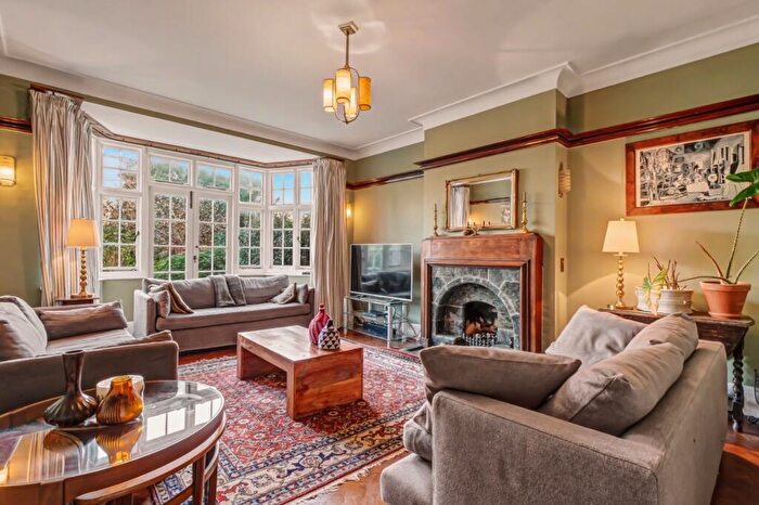 5 Bedroom Semi-Detached House For Sale In Anson Road, Willesden Green, London, NW2