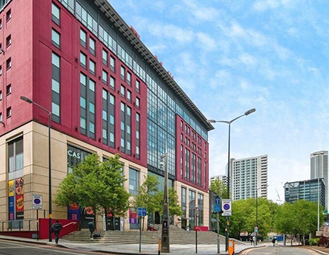 1 Bedroom Flat For Sale In Wharfside Street, Birmingham, West Midlands, B1
