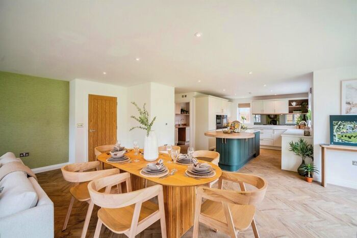 5 Bedroom Detached House For Sale In Roundwell Park, Bearsted, Maidstone, ME14