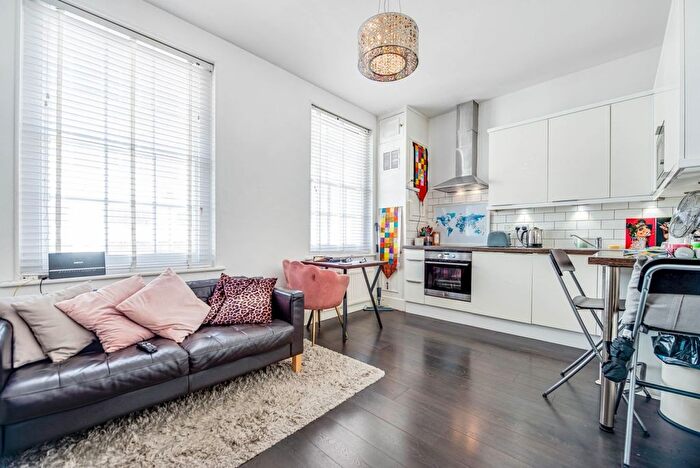 1 Bedroom Flat To Rent In Warren Street, London, W1T