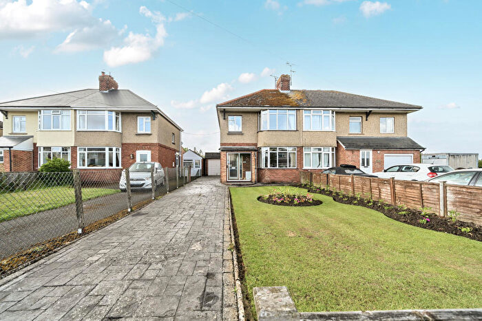 3 Bedroom Semi-Detached House For Sale In Dunnington Road, Royal Wootton Bassett, SN4