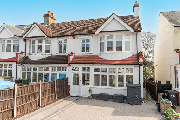 3 Bedroom End Of Terrace House For Sale In Chesham Road, Penge, London, SE20