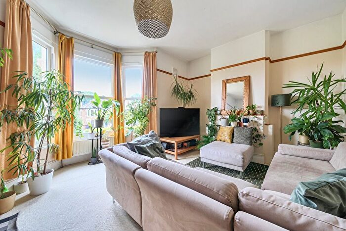 2 Bedroom Maisonette For Sale In Trewsbury Road, London, SE26