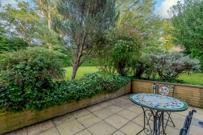 2 Bedroom Apartment To Rent In Watford Road, HA6
