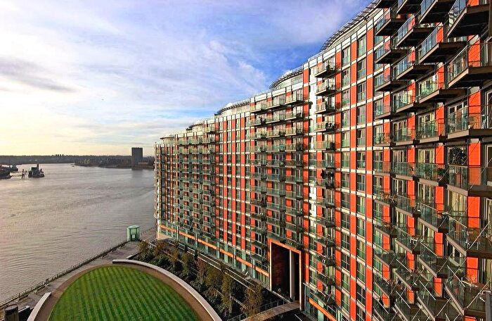 1 Bedroom Apartment To Rent In Fairmont Avenue, London, E14