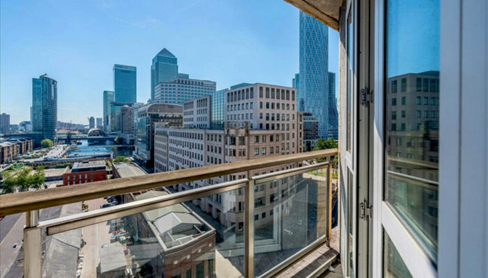 2 Bedroom Apartment To Rent In Canary Wharf, London, E14