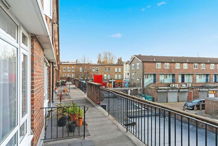 3 Bedroom Flat To Rent In Stanford Place, Walworth, SE17