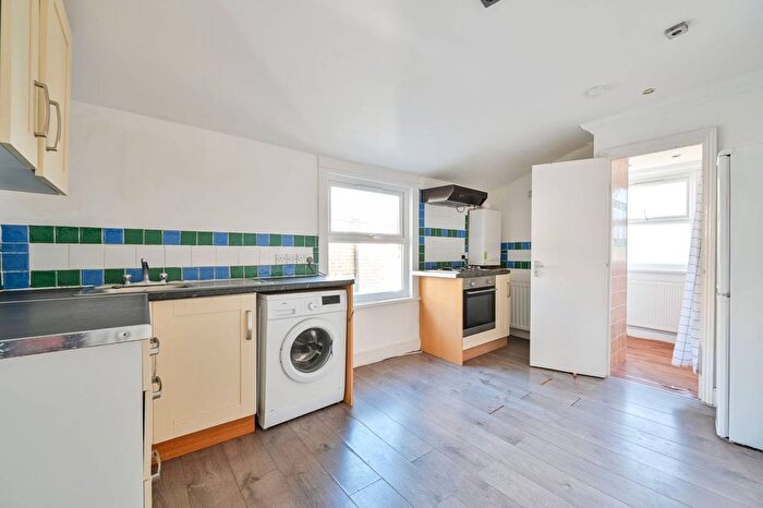 1 Bedroom Flat To Rent In Darrell Road, East Dulwich, London, SE22