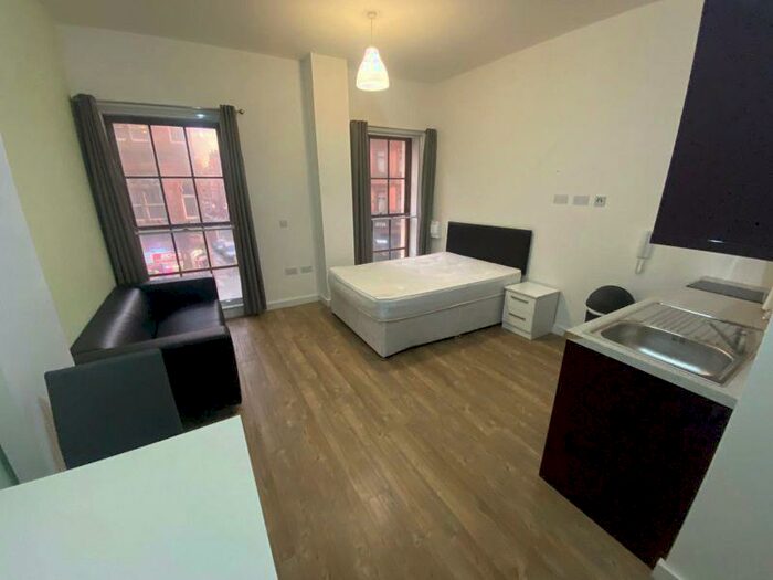 Apartment To Rent In Apt Moorfields, Liverpool, L2