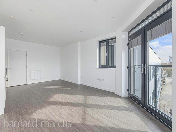 1 Bedroom Flat To Rent In High Road, London, N20