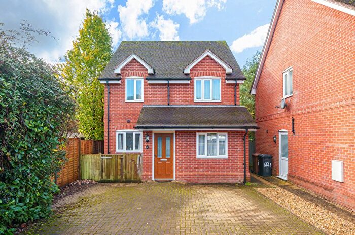 3 Bedroom Detached House For Sale In Botley Road, North Baddesley, Southampton, Hampshire, SO52