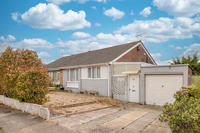 2 Bedroom Bungalow For Sale In Derwent Avenue, Ramsgate, CT11