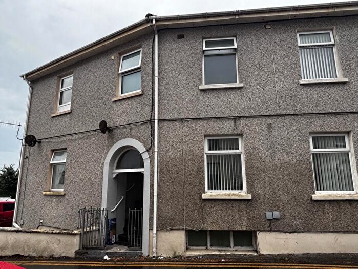 1 Bedroom Flat To Rent In Elkington Road, Burry Port, SA16