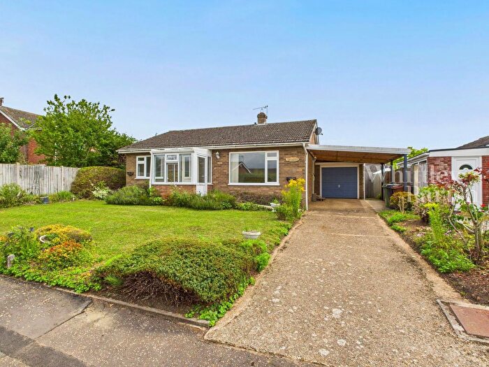 2 Bedroom Bungalow For Sale In Field House Gardens, Diss, IP22
