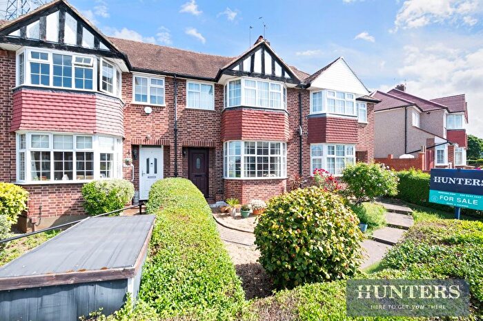 3 Bedroom Terraced House For Sale In Garth Road, Morden, SM4
