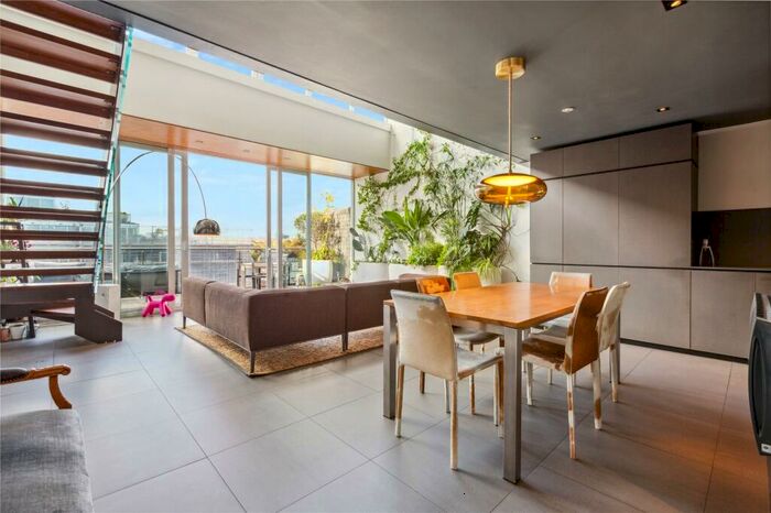 2 Bedroom Flat To Rent In Royle Building, Wenlock Road, N1