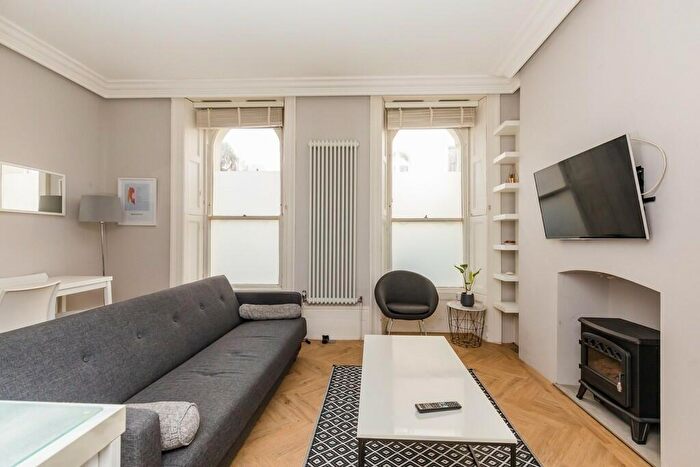 1 Bedroom Flat For Sale In Oriental Place, BN1