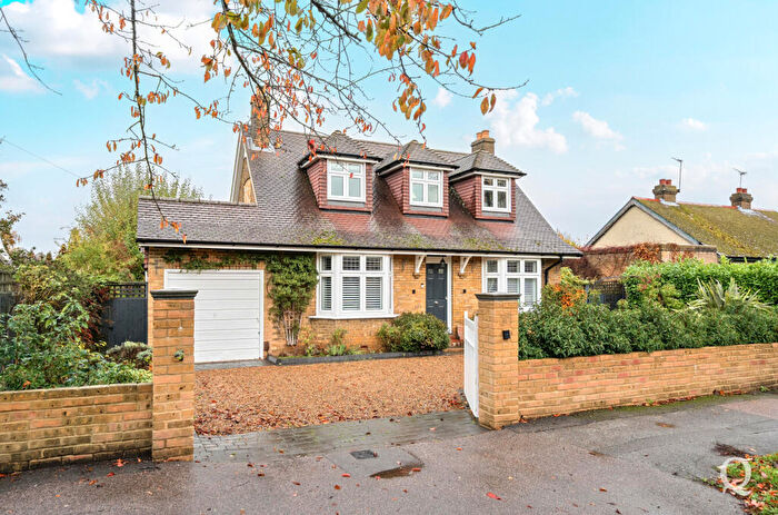 4 Bedroom Detached House For Sale In Park Avenue, Sittingbourne, ME10