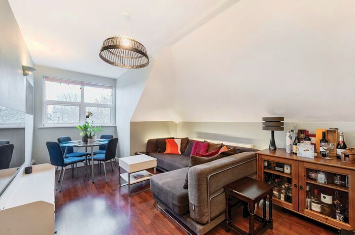 2 Bedroom Flat To Rent In Eastdown Park, London, SE13