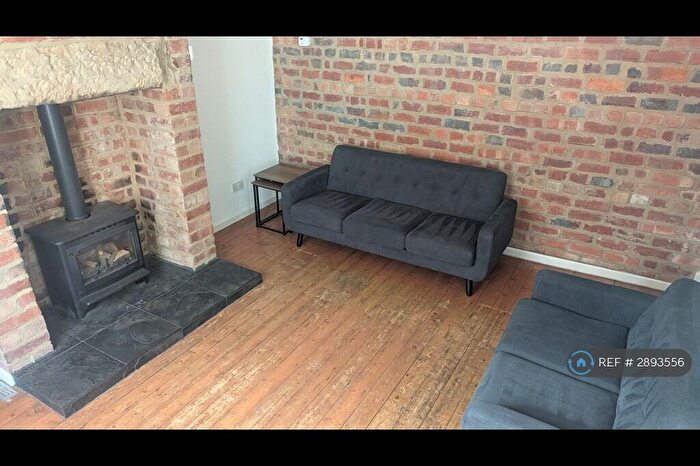 2 Bedroom Terraced House To Rent In Glebe Ave, Leeds, LS5