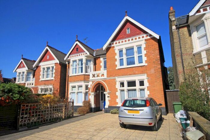 Studio To Rent In Gordon Road, London, W13