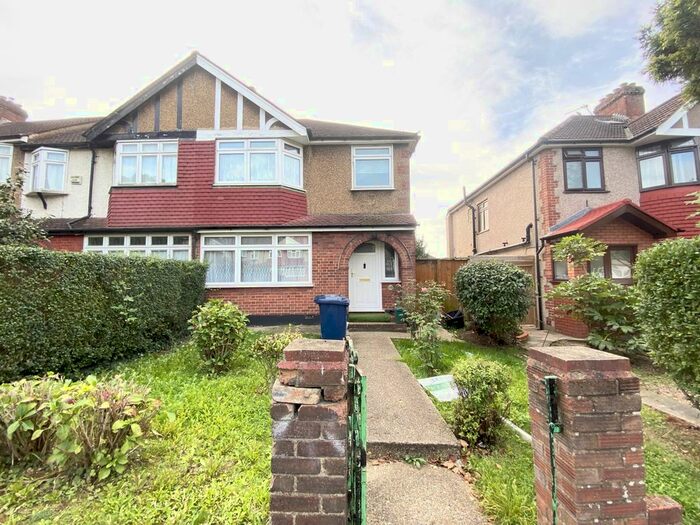 4 Bedroom Semi-Detached House To Rent In Whitton Avenue West, Greenford, UB6