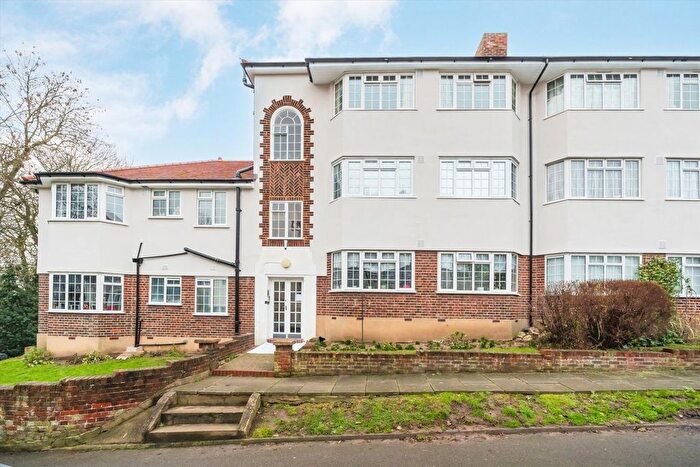 2 Bedroom Flat For Sale In Church Road, Hanwell, W7