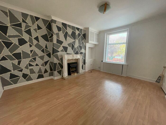 1 Bedroom Flat To Rent In Bute Street, Coatbridge, North Lanarkshire, ML5