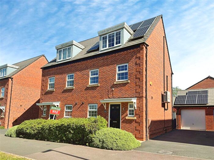 3 Bedroom Semi-Detached House For Sale In Peabody Way, Warwick, Warwickshire, CV34