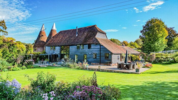 4 Bedroom Barn Conversion For Sale In The Common, Sissinghurst, Cranbrook, TN17