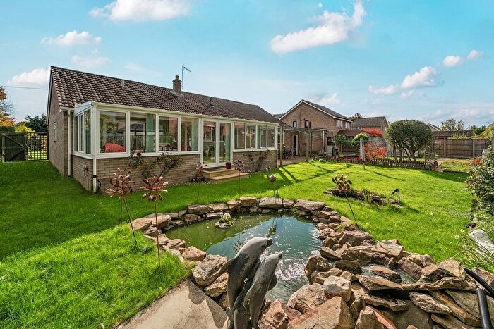 4 Bedroom Bungalow For Sale In Moorend Lane, Slimbridge, GL2