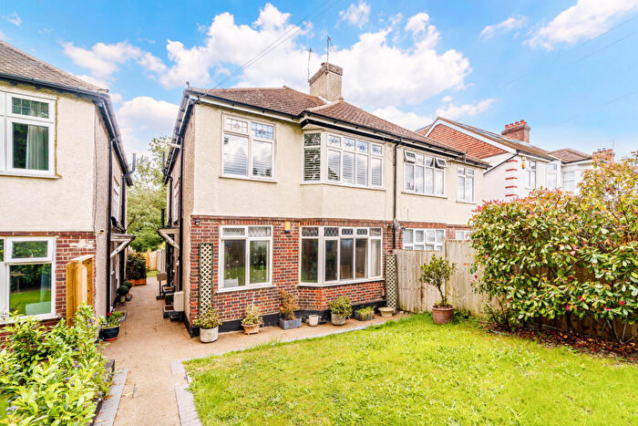 2 Bedroom Maisonette For Sale In Park View, Wandle Road, Morden, SM4