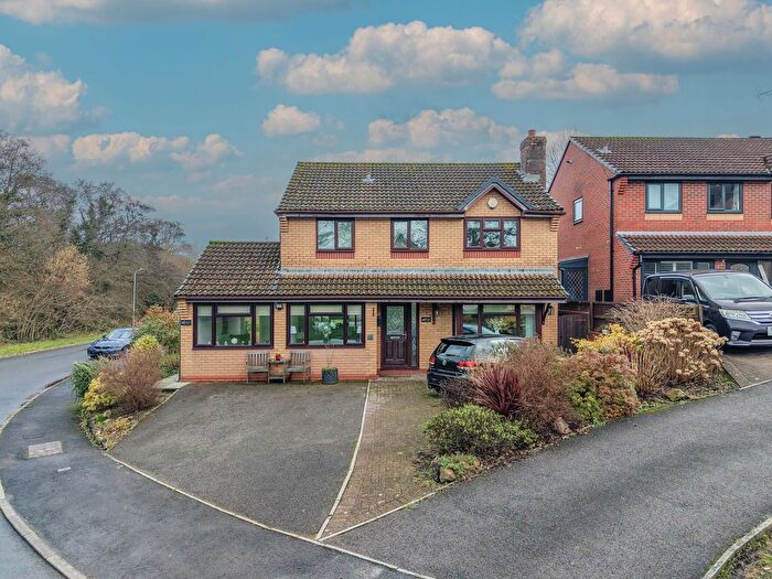 3 Bedroom Detached House For Sale In Caernarvon Drive, Rhiwderin, NP10