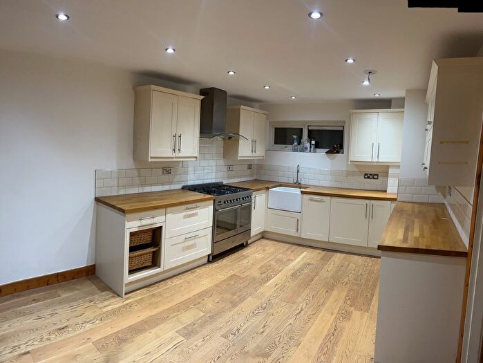 3 Bedroom Semi-Detached House To Rent In Pennsylvania, Llanedeyrn, Cardiff, CF23