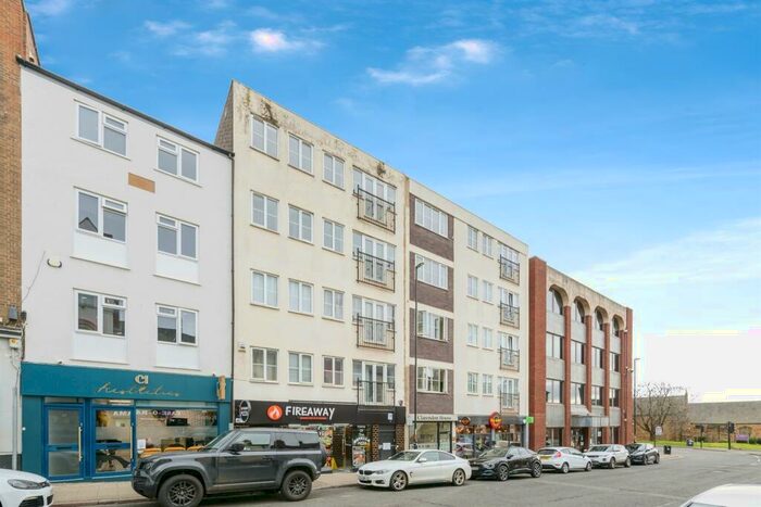 2 Bedroom Apartment For Sale In Bridge Street, Northampton, NN1