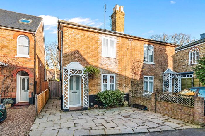 4 Bedroom Semi-Detached House For Sale In Waverley Road, Weybridge, KT13