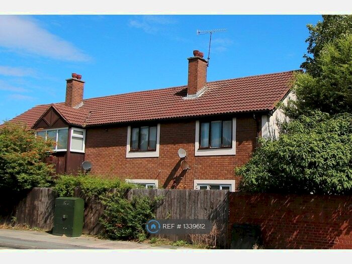 2 Bedroom Flat To Rent In Huddleston Close, Wirral, CH49
