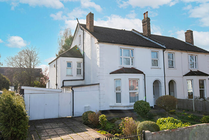 5 Bedroom Semi Detached House For Sale In Thornsett Road, London, SE20