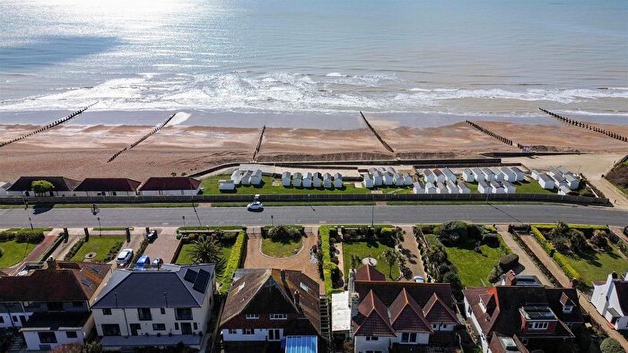 4 Bedroom Detached House For Sale In South Cliff, Bexhill-On-Sea, TN39