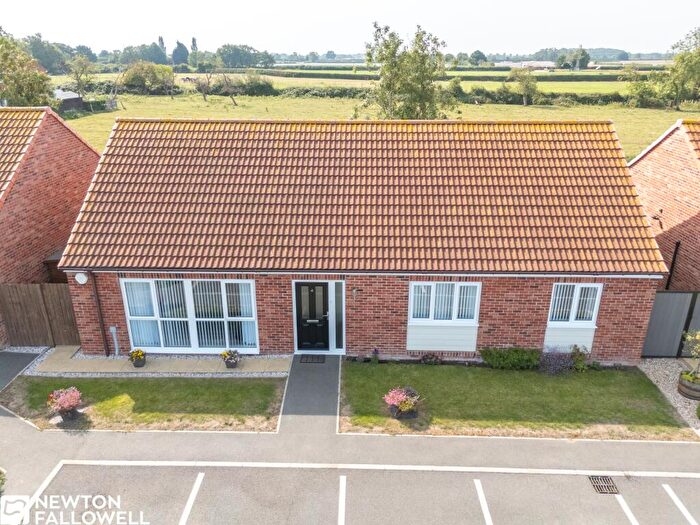 3 Bedroom Bungalow For Sale In Harvest Square, Rampton, DN22