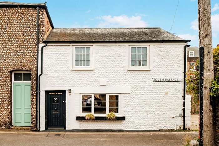 3 Bedroom Character Property For Sale In Norfolk Place, Littlehampton, BN17