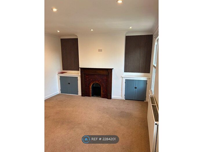 2 Bedroom Flat To Rent In Middle Wall, Whitstable, CT5